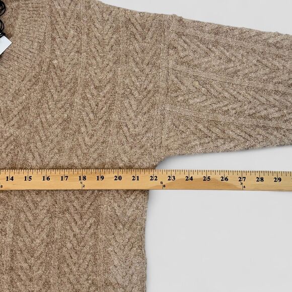 Stellae Dux Women’s V-Neck Cable-Knit Sweater - Picture 9 of 10